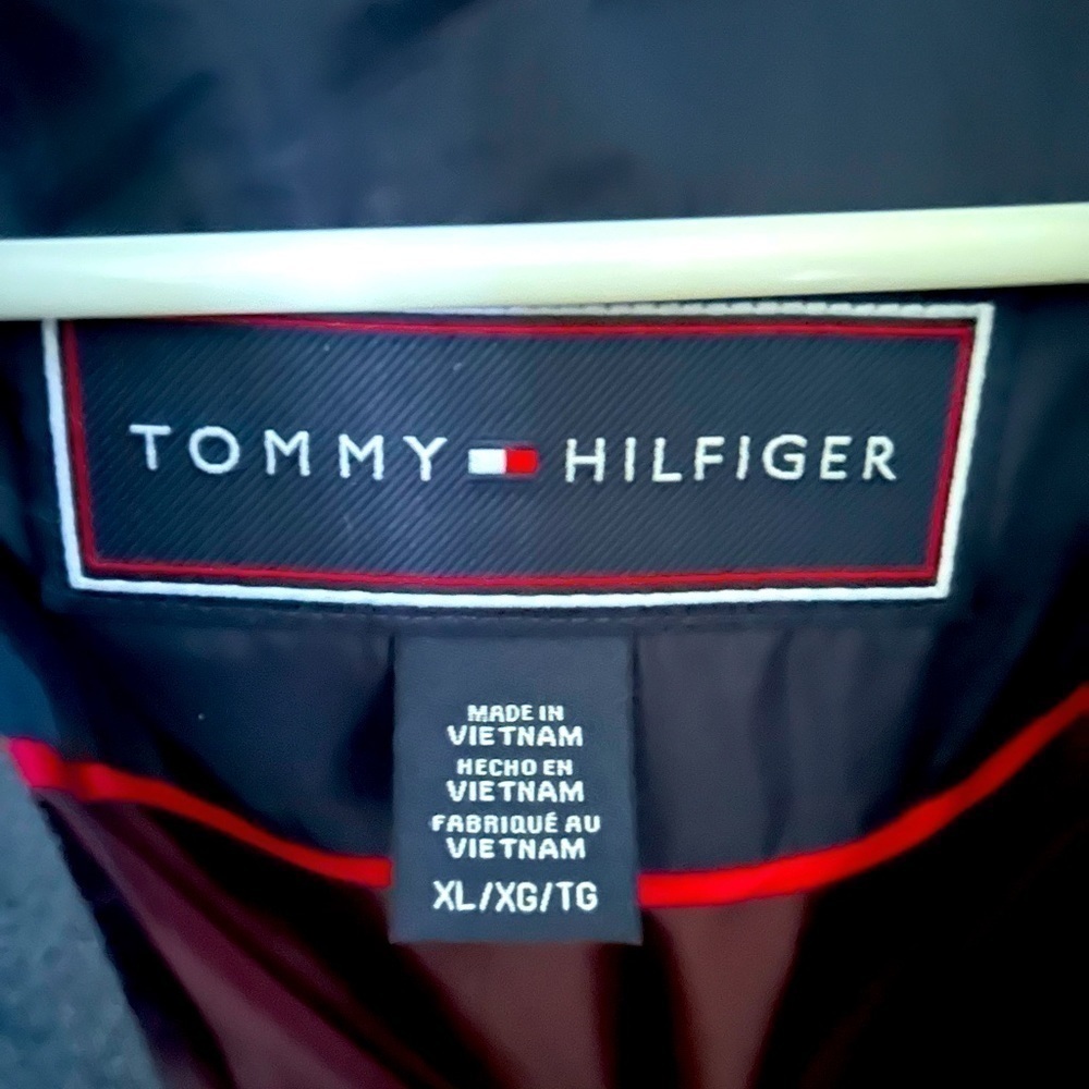 Tommy Hilfiger Hooded Kids Puffer Jacket - Picture 2 of 5